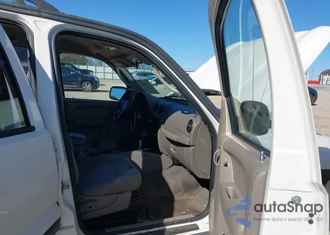 2005 Jeep Liberty Sport z USA, uszkodzony, nr VIN 1J4GK48K25W596569